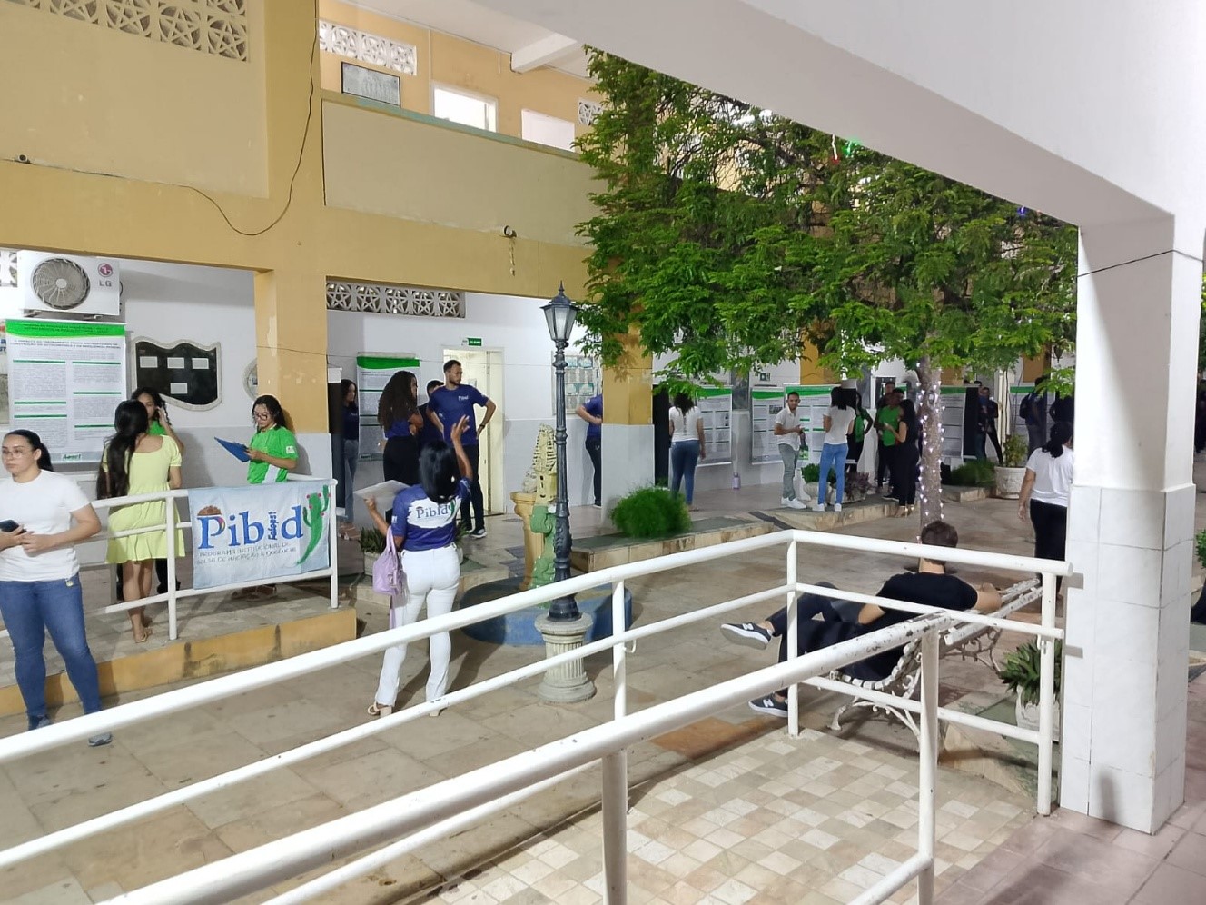 O Pibid na Amostra de Produções Acadêmicas do Curso de Educação Física da Fafopst