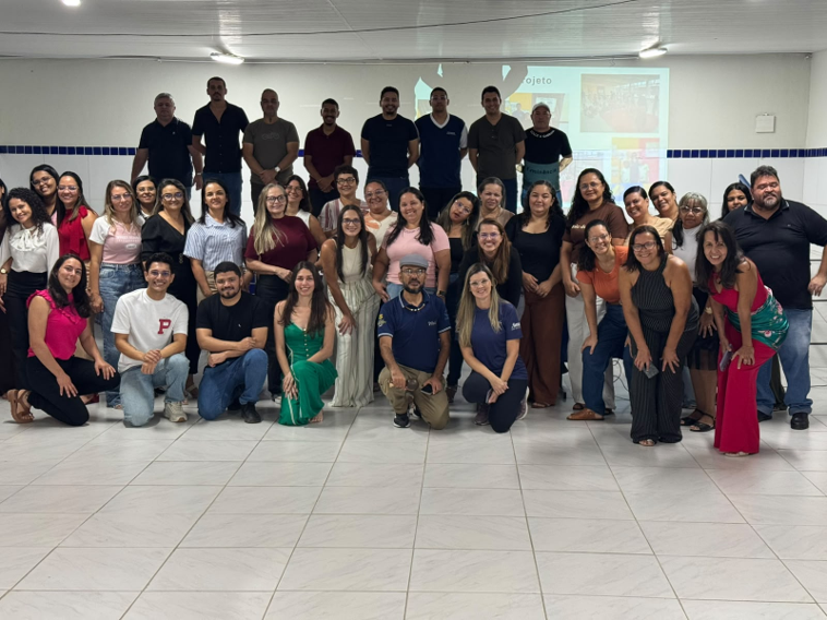 AÇÕES PIBID:  INTEGRANTES DO PIBID/FAFOPST REALIZAM FORMAÇÃO INTERDISCIPLINAR PARA PROFESSORES DA REDE BÁSICA DE CALUMBÍ – PE COM A TEMÁTICA DAS LEIS 10.639/03 E 11.645/08.